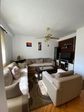 Dena Apartment